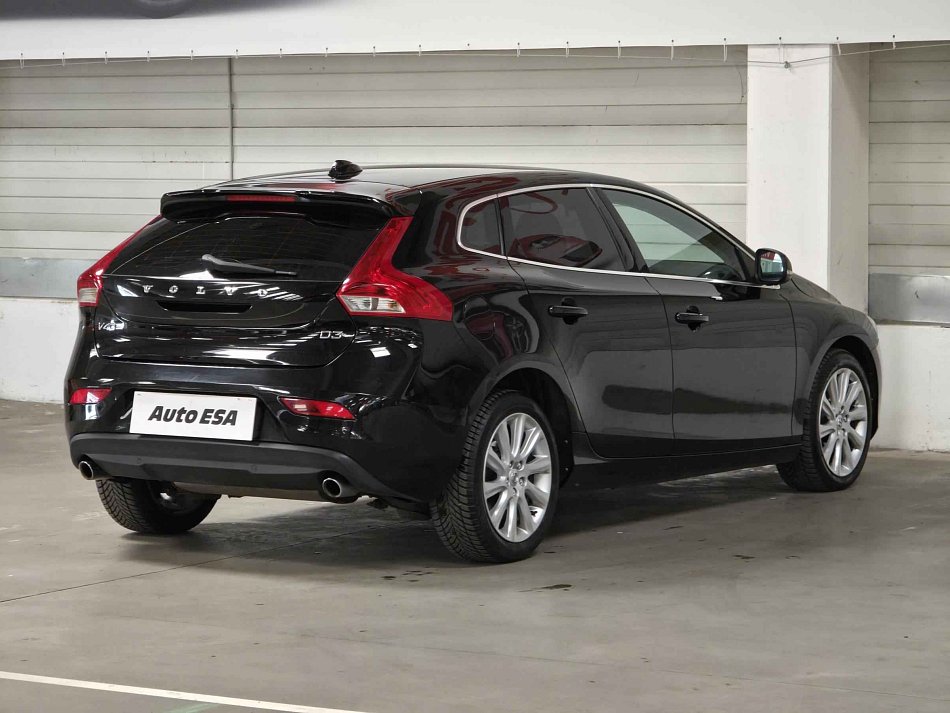 Volvo V40 2.0d 