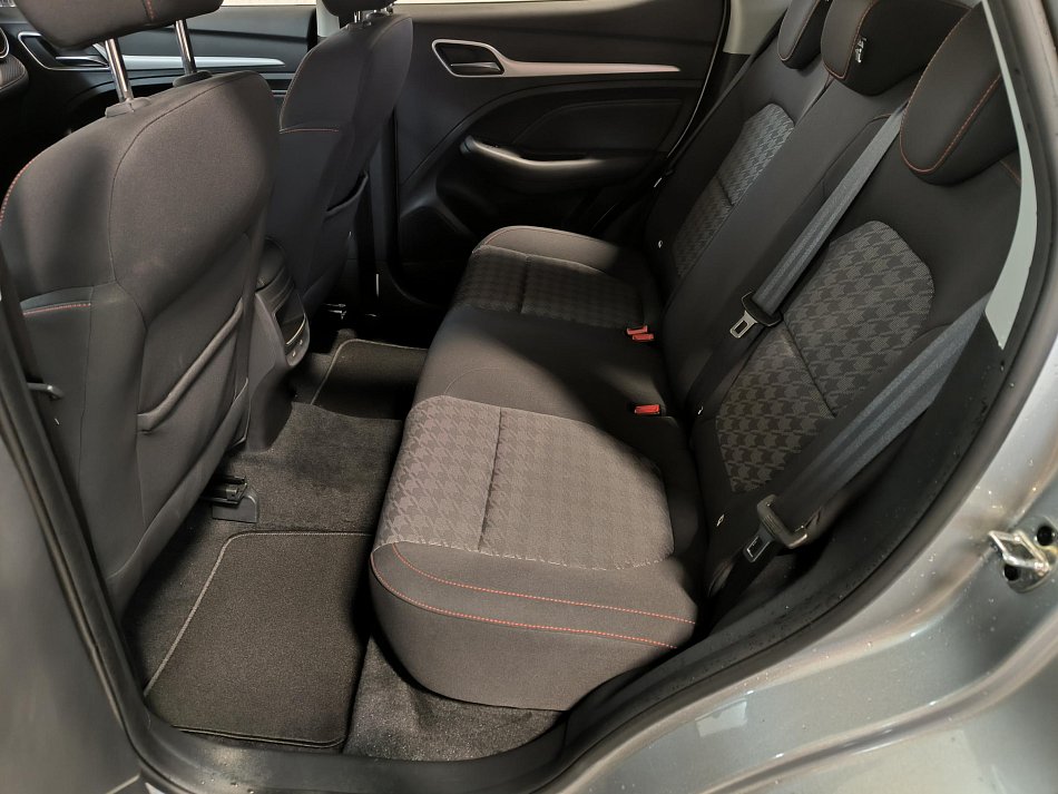 MG ZS 1.5 i Essential