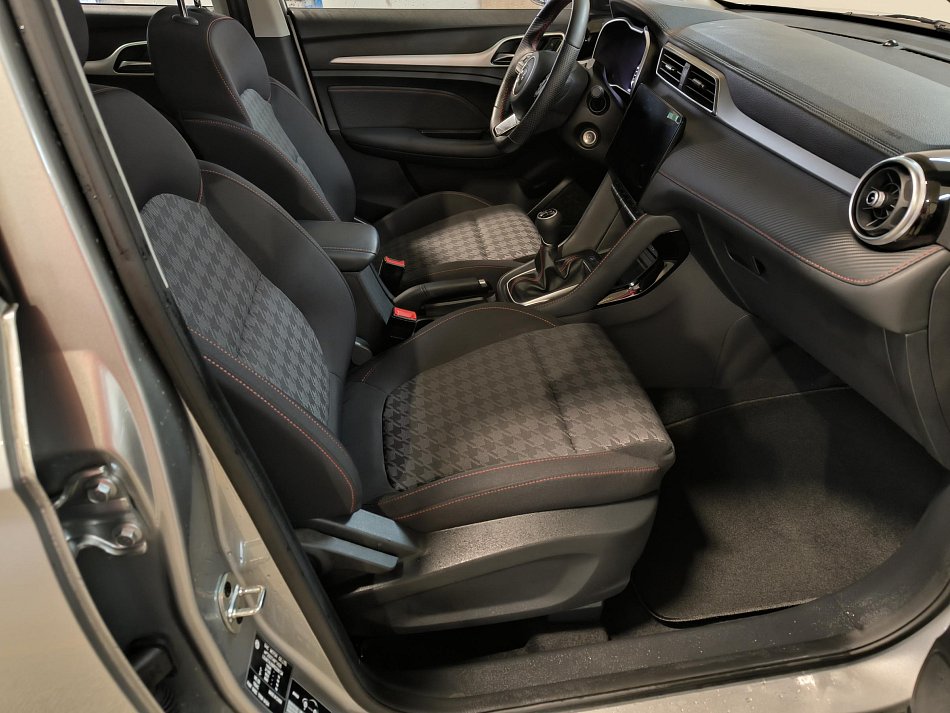 MG ZS 1.5 i Essential