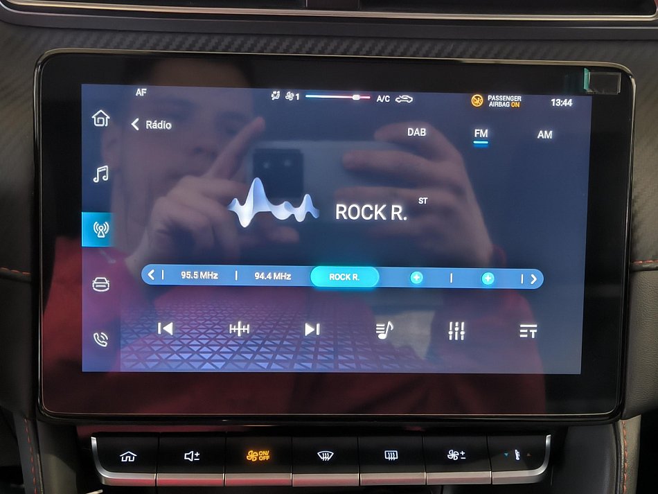 MG ZS 1.5 i Essential