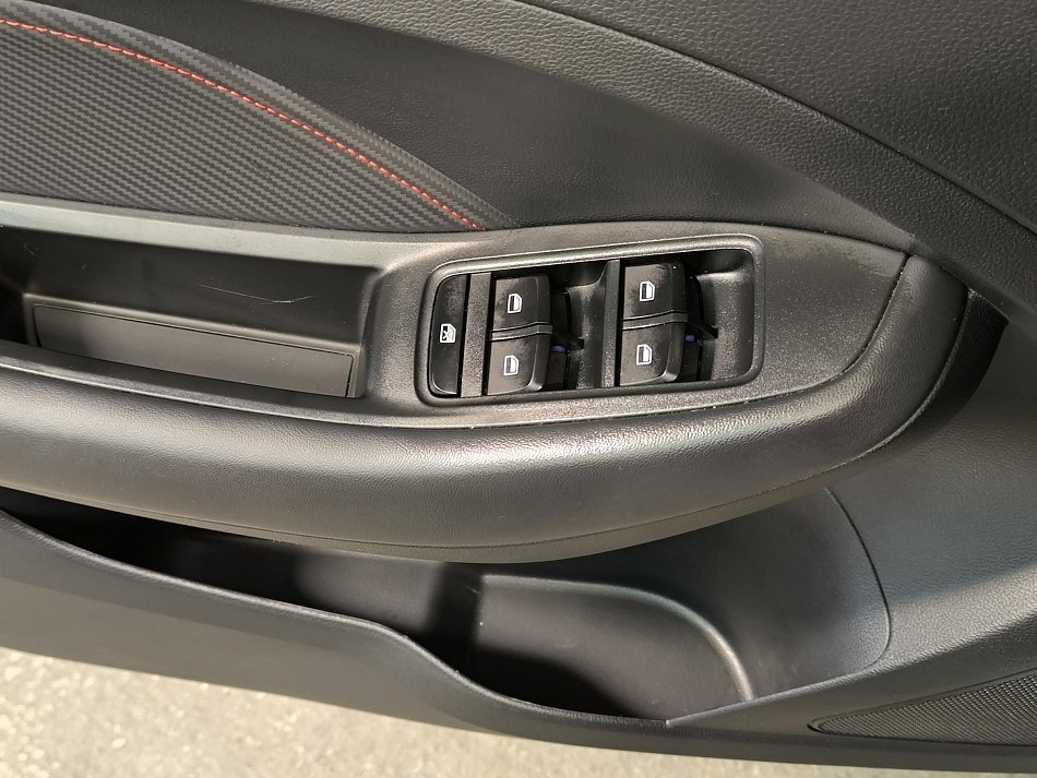 MG ZS 1.5 i Essential