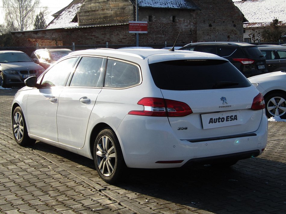 Peugeot 308 1.2i 