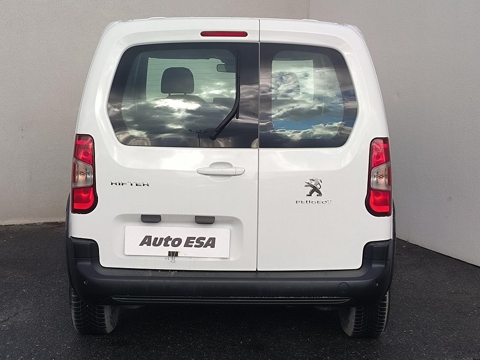 Peugeot Rifter 1.2PT Active