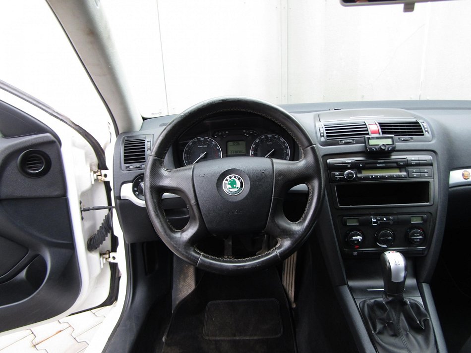 Škoda Octavia II 2.0 TDi  4x4