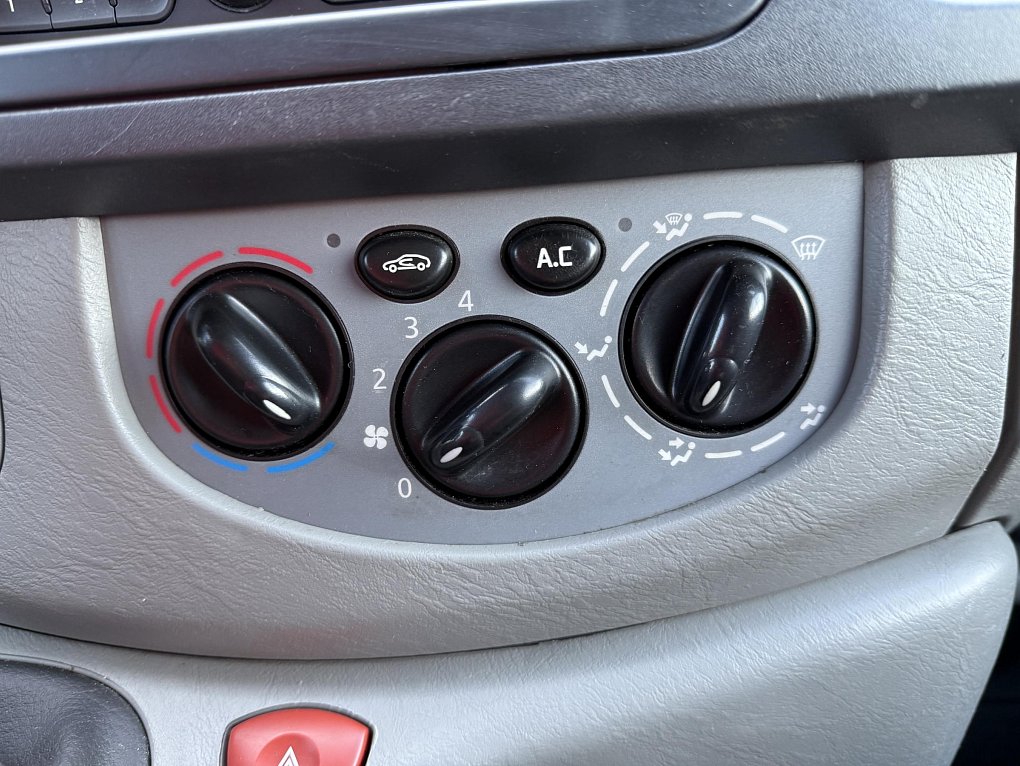 Opel Vivaro 2.0CDTi  L2H1 9míst
