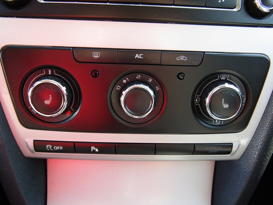 Škoda Octavia II 2.0 TDI Ambiente