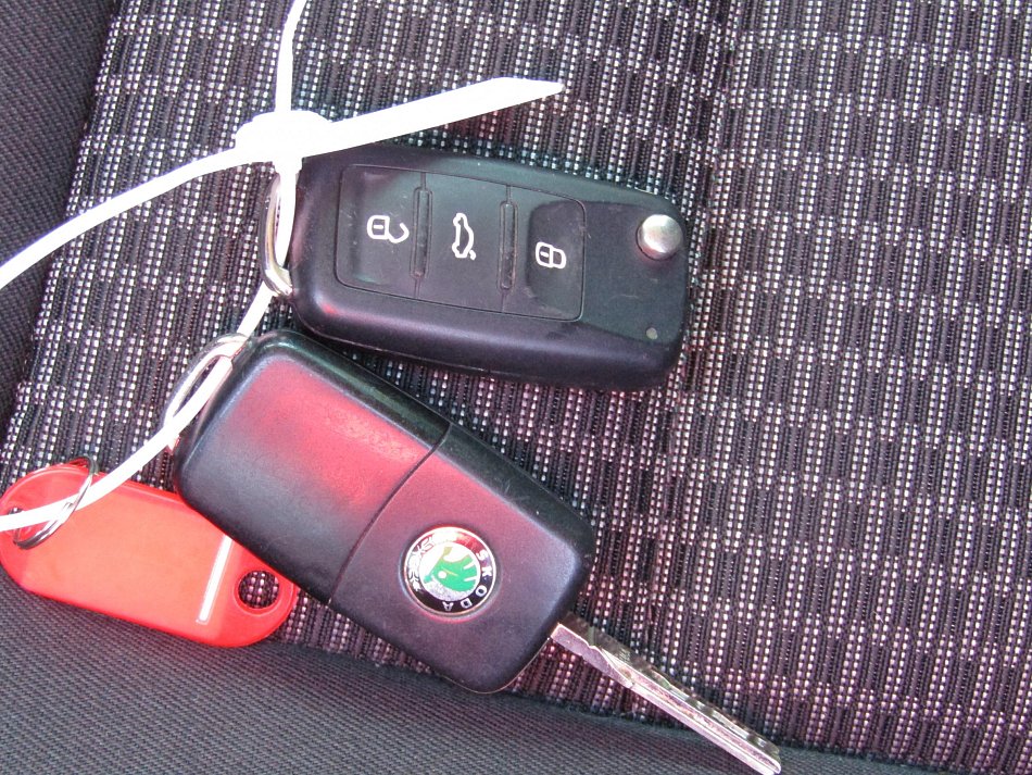 Škoda Octavia II 2.0 TDI Ambiente