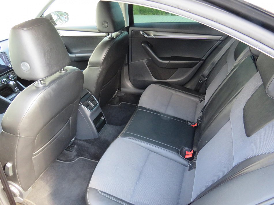 Škoda Octavia III 2.0 TSi Style