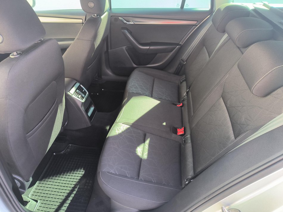 Škoda Octavia III 1.5TSI Clever