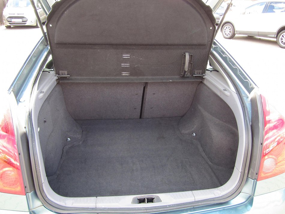 Nissan Primera 1.8 i 