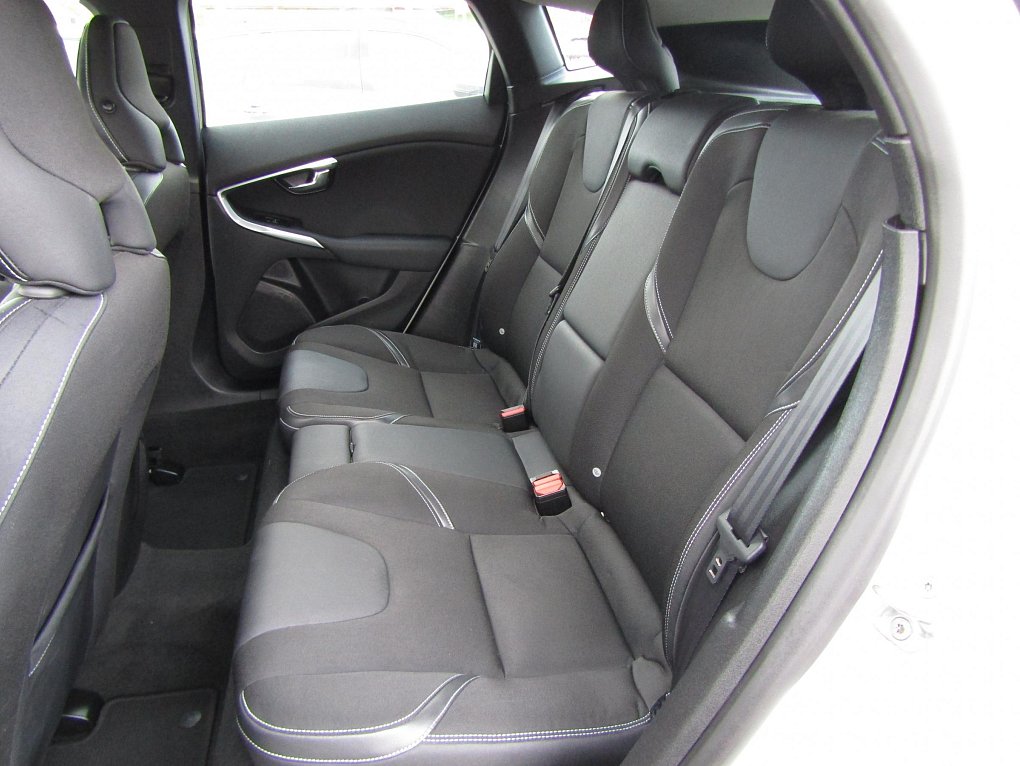 Volvo V40 2.0 D 