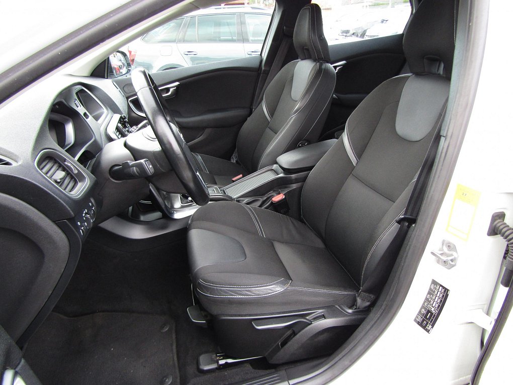 Volvo V40 2.0 D 
