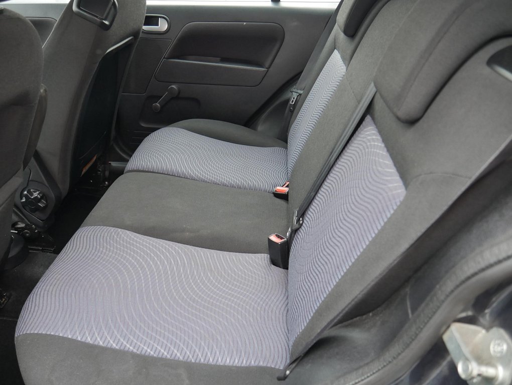 Ford Fusion 1.6i 