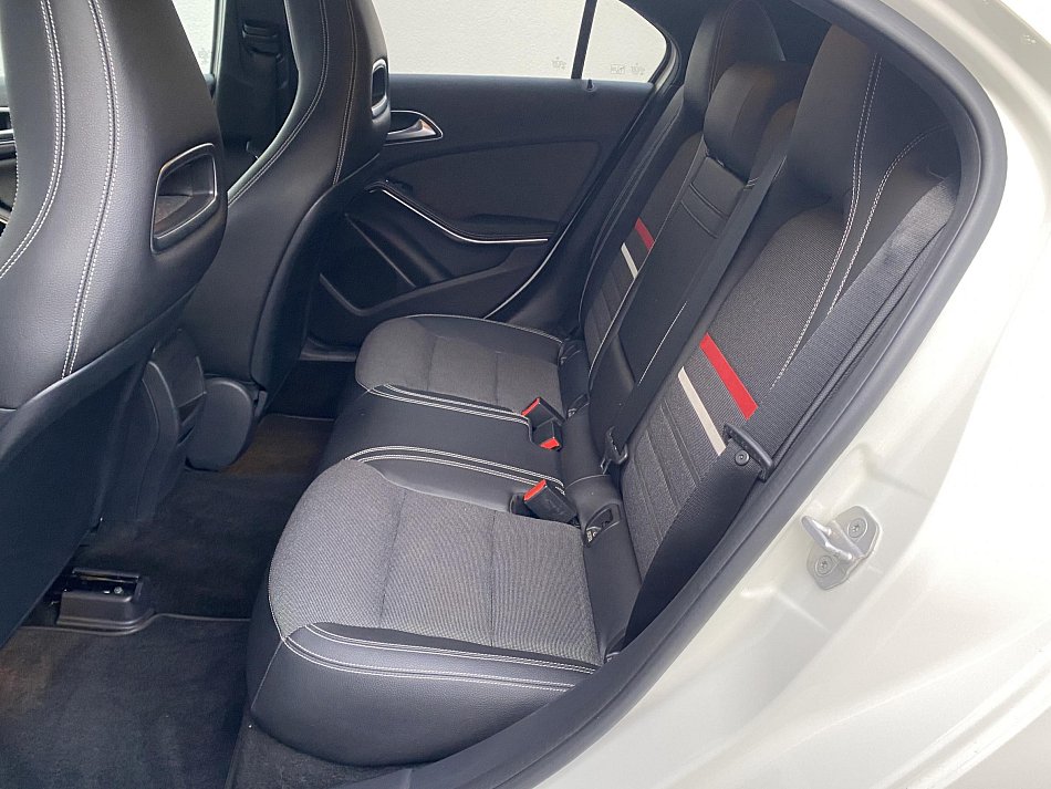 Mercedes-Benz Třída A 1.6 i  A180