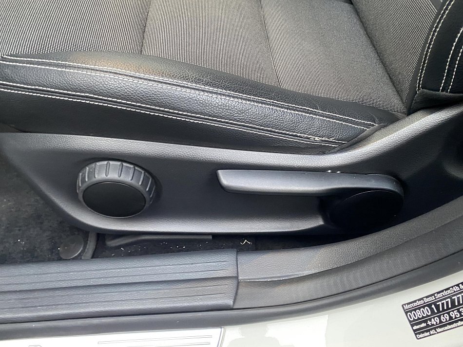 Mercedes-Benz Třída A 1.6 i  A180