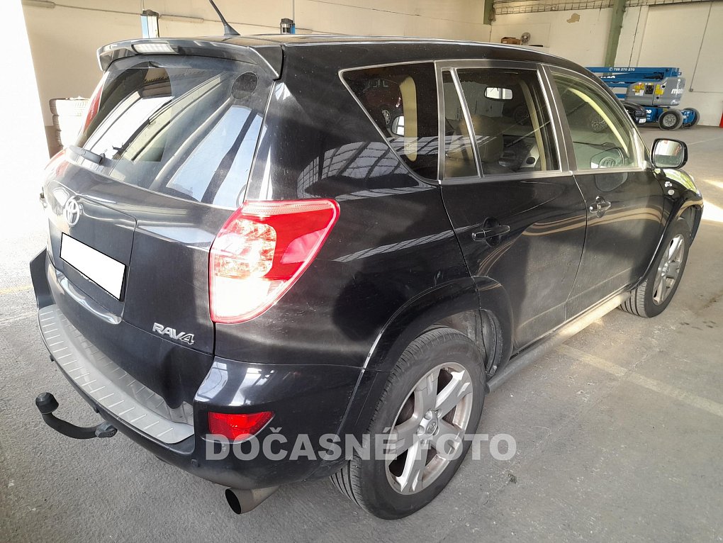 Toyota RAV4 2.2DCAT 