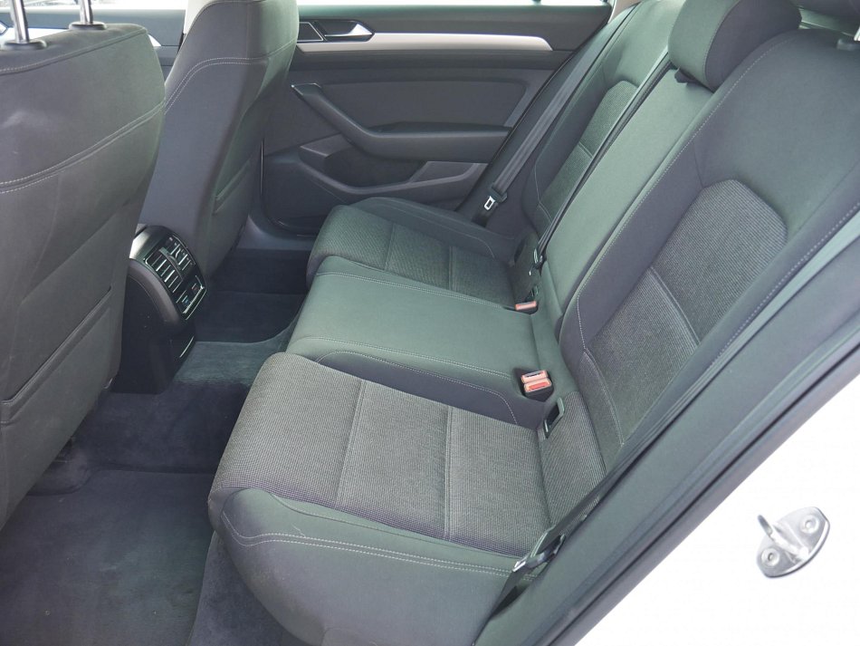 Volkswagen Passat 2.0TDi 