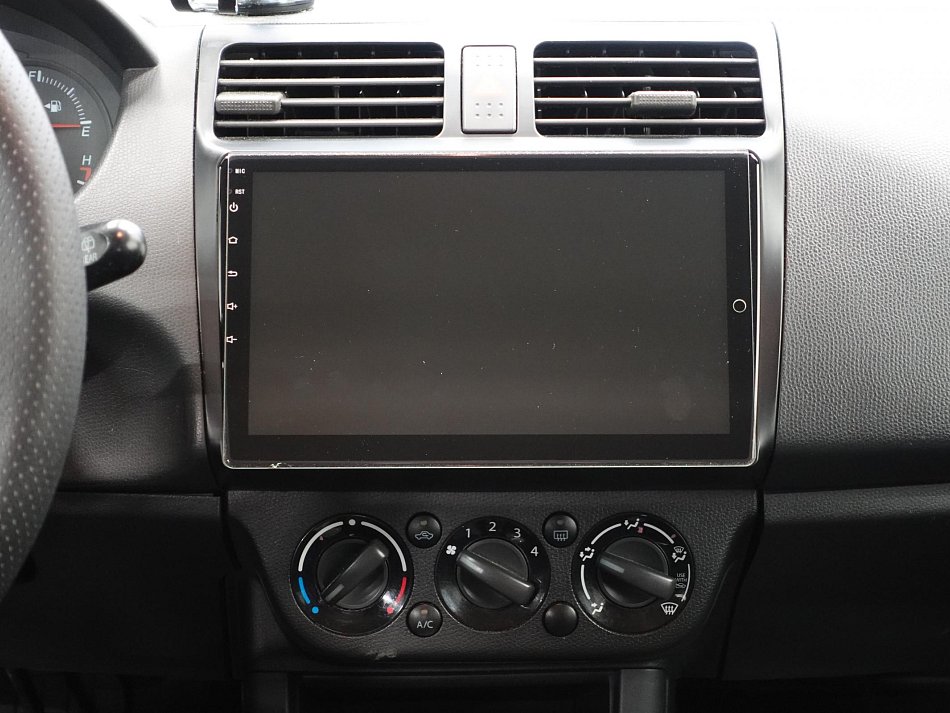 Suzuki Swift 1.3i 