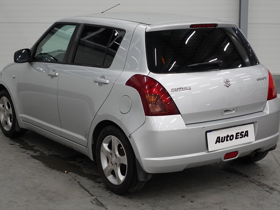 Suzuki Swift 1.3i 