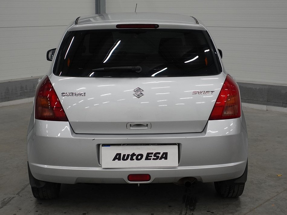 Suzuki Swift 1.3i 