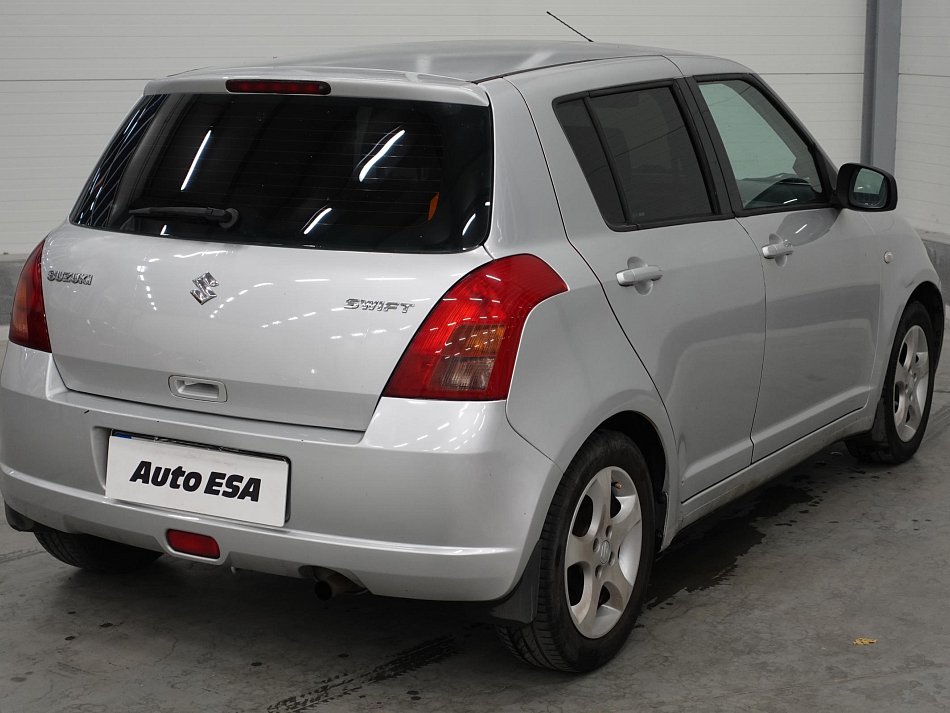 Suzuki Swift 1.3i 