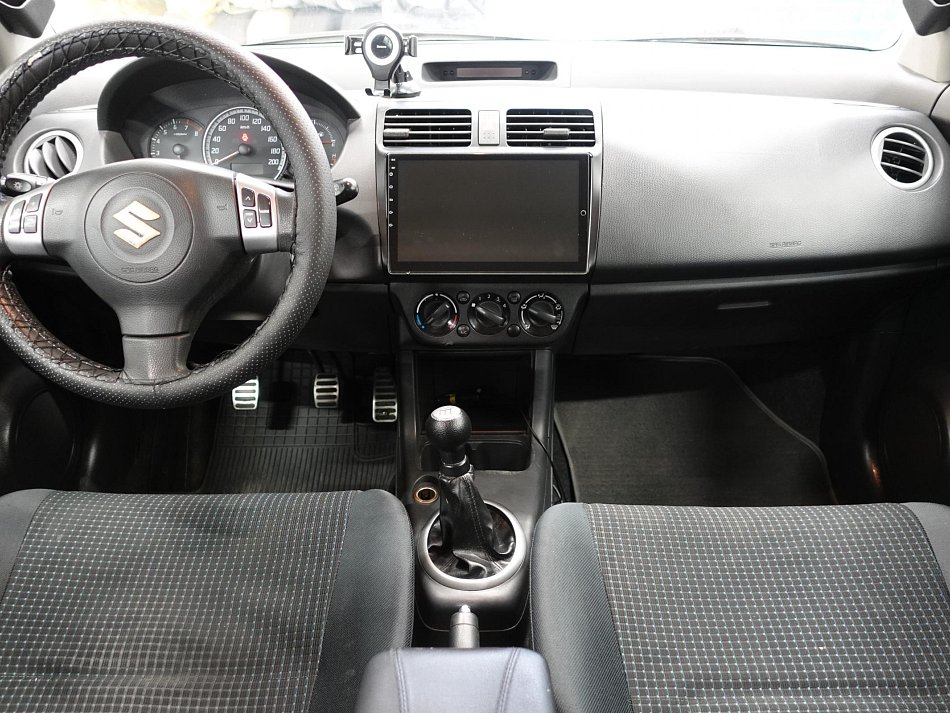 Suzuki Swift 1.3i 