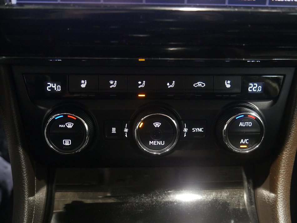 Škoda Superb III 2.0 TSi  4x4