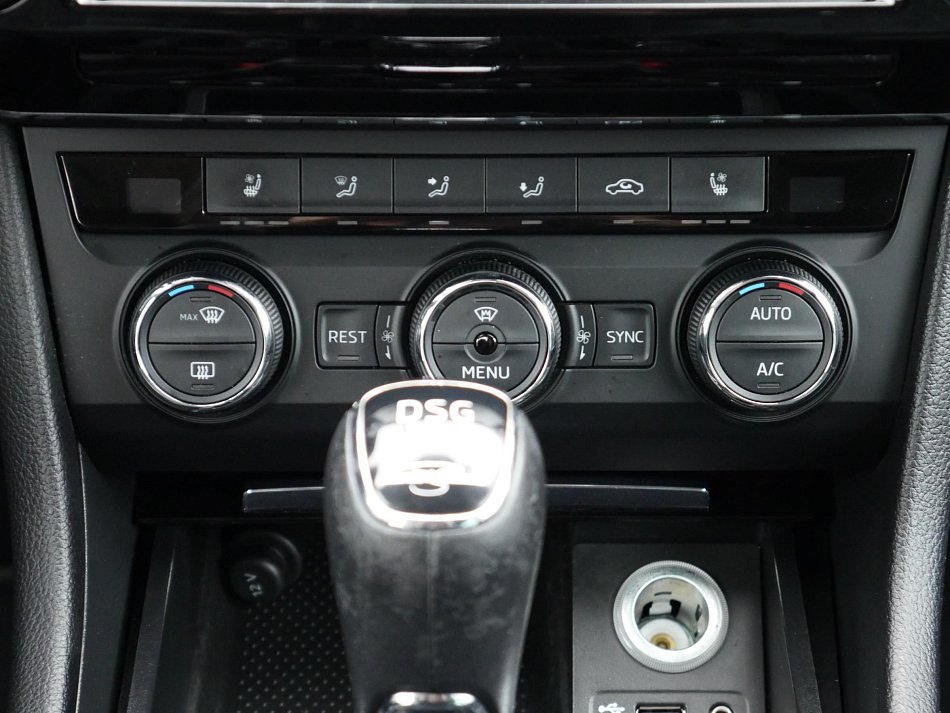 Škoda Superb III 2.0 TDi L&K