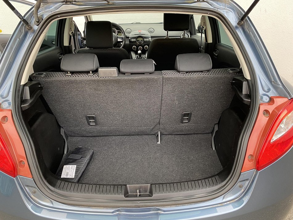Mazda 2 1.25i 