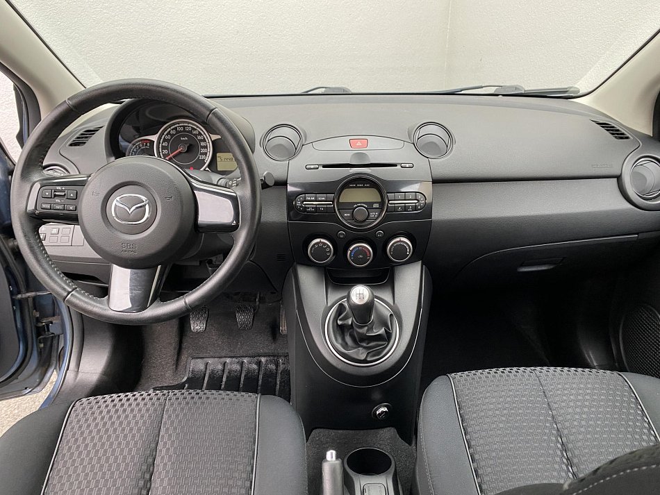 Mazda 2 1.25i 
