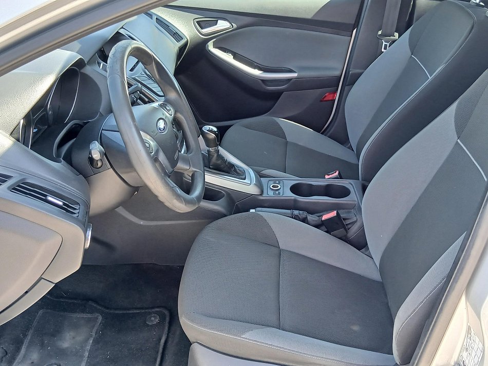 Ford Focus 1.6i 