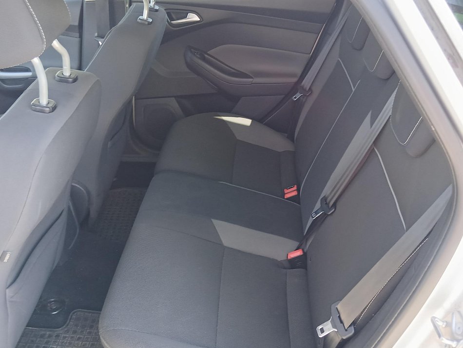 Ford Focus 1.6i 
