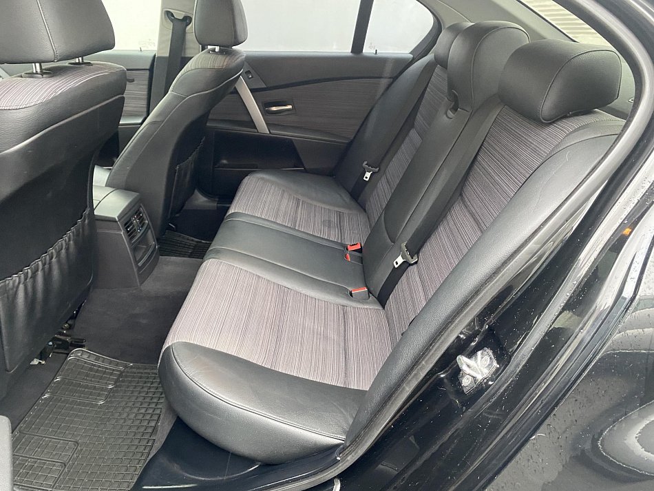 BMW Řada 5 2.2i  520i
