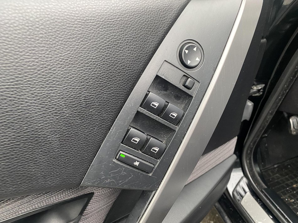 BMW Řada 5 2.2i  520i