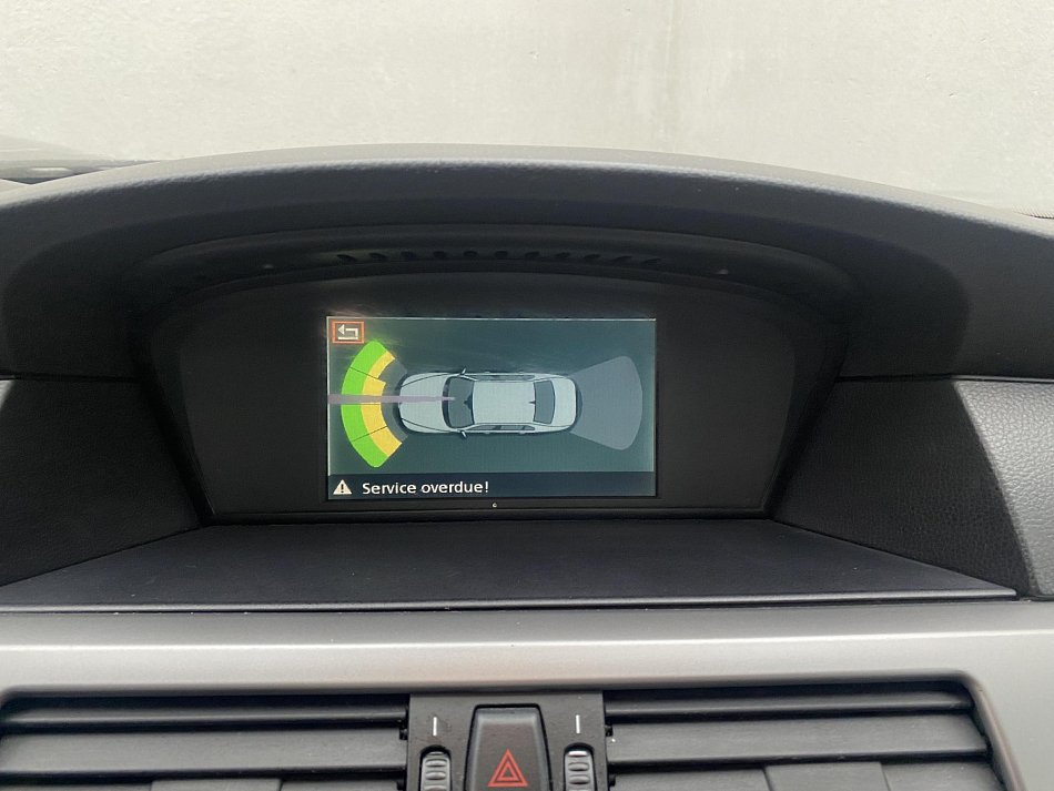 BMW Řada 5 2.2i  520i