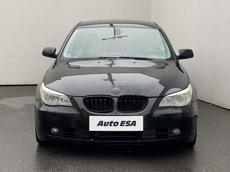 BMW Řada 5 2.2i  520i