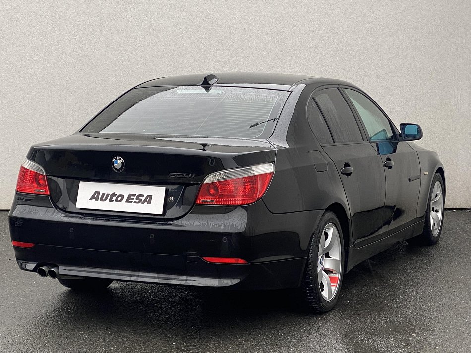 BMW Řada 5 2.2i  520i