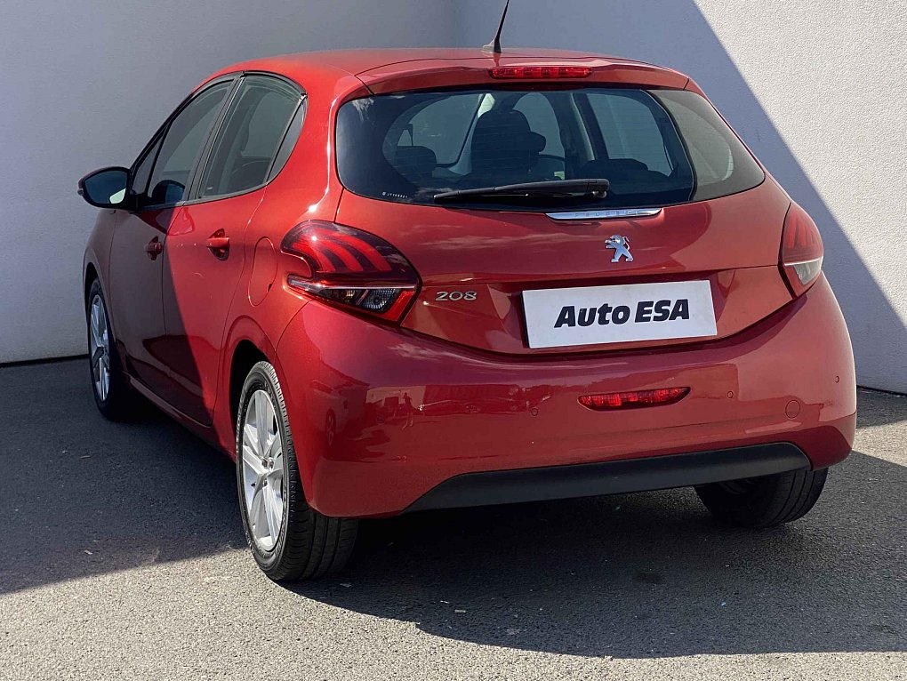 Peugeot 208 1.2PT Signature