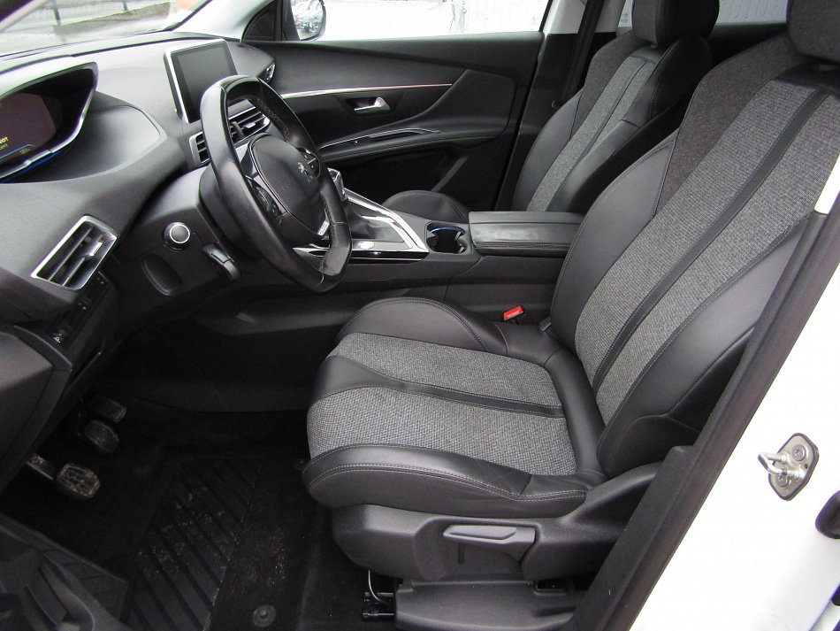 Peugeot 3008 1.2PT Allure