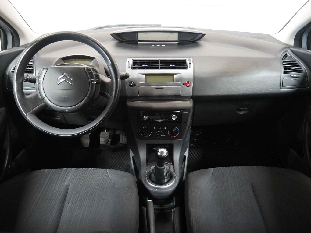 Citroën C4 1.4i 
