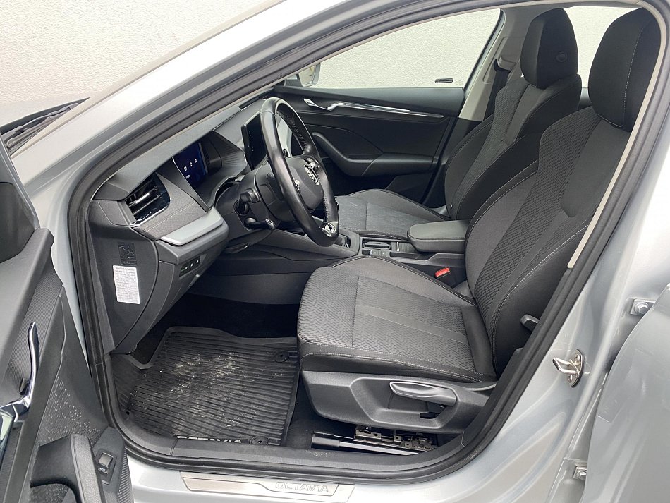 Škoda Octavia IV 1.5 TSi Style