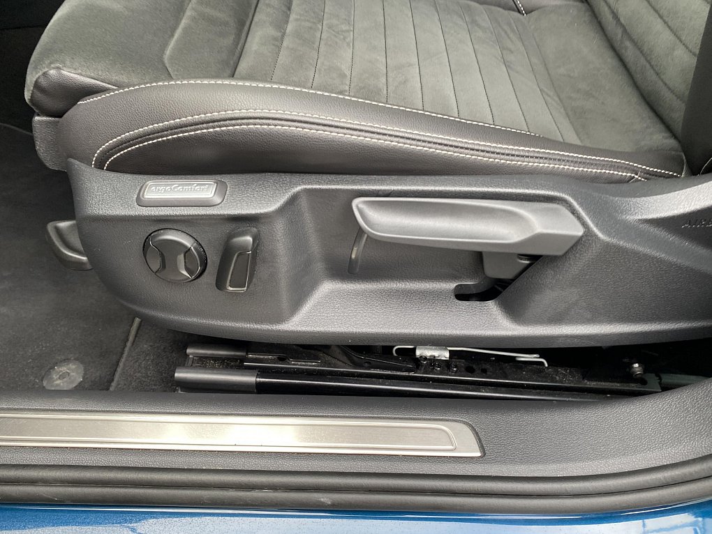 Volkswagen Passat 2.0 TDi Elegance