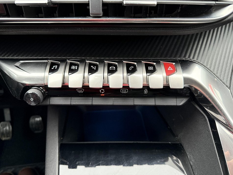 Peugeot 3008 1.2PT Allure