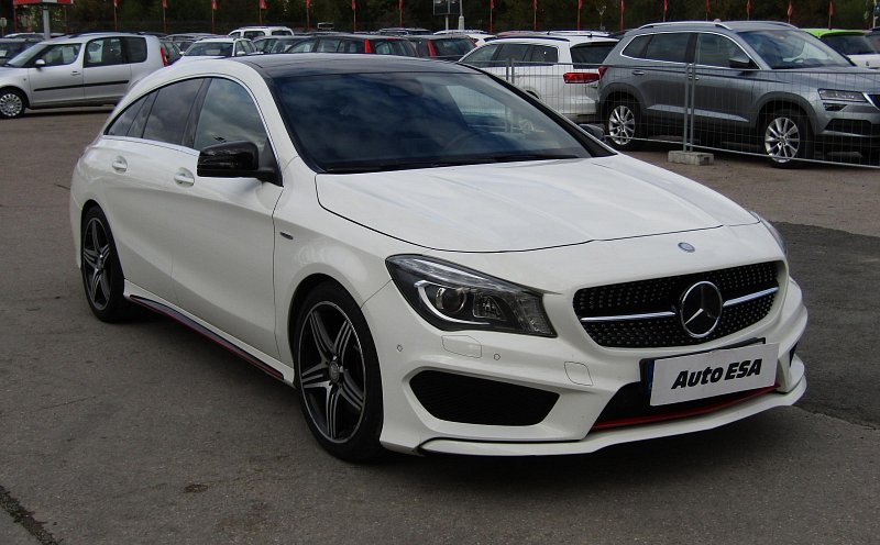 Mercedes-Benz CLA 2.0 i  250 4Matic
