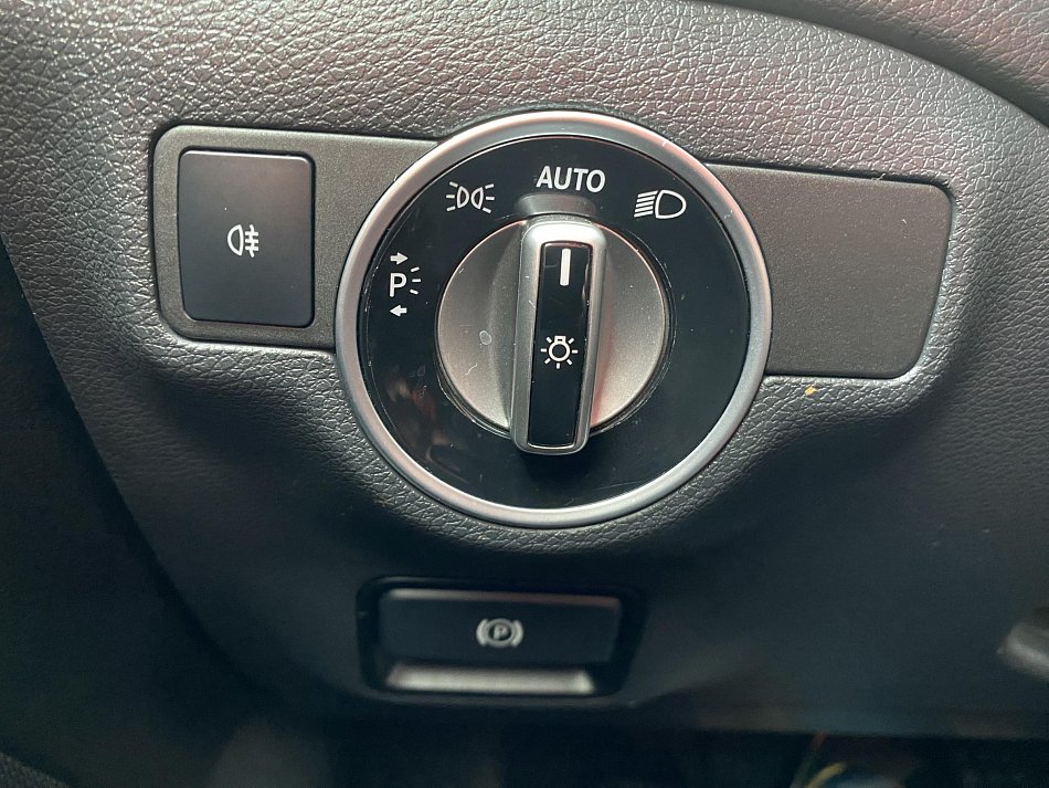 Mercedes-Benz CLA 2.0 i  250 4Matic