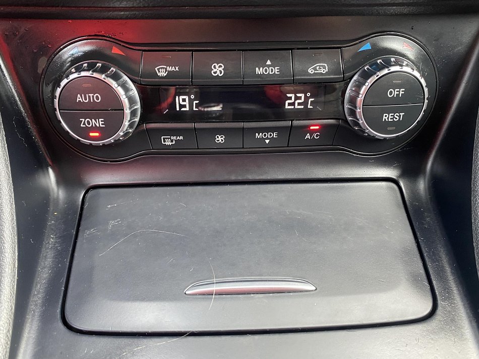 Mercedes-Benz CLA 2.0 i  250 4Matic