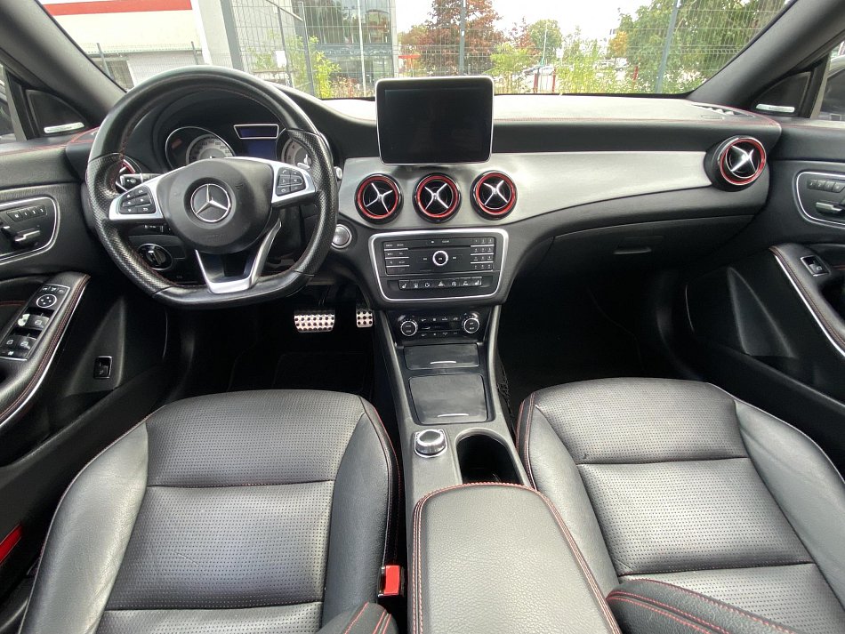 Mercedes-Benz CLA 2.0 i  250 4Matic