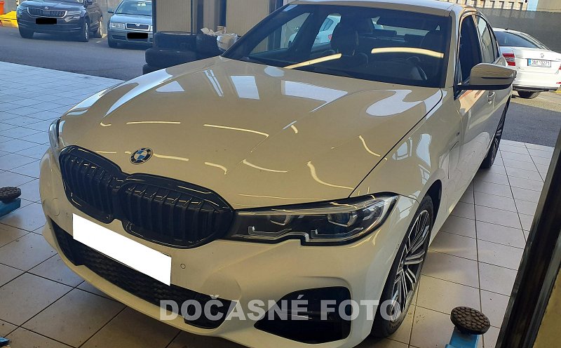 BMW Řada 3 2.0i  330E
