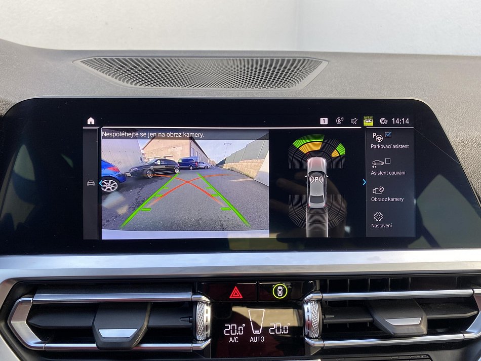 BMW Řada 3 2.0i  330E