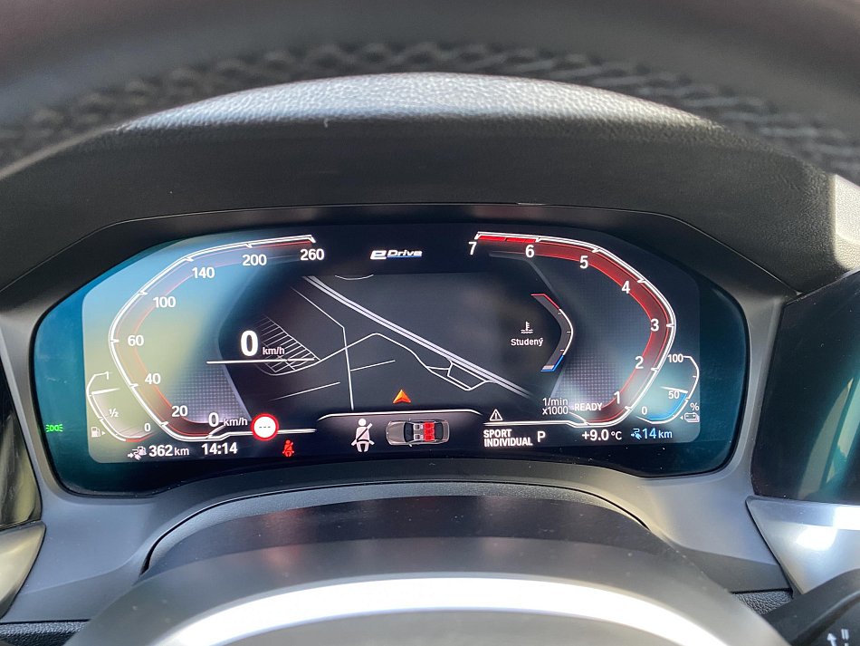 BMW Řada 3 2.0i  330E